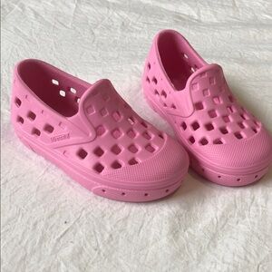 Vans Kids Bubblegum Pink Slip-On Ventilated Clogs